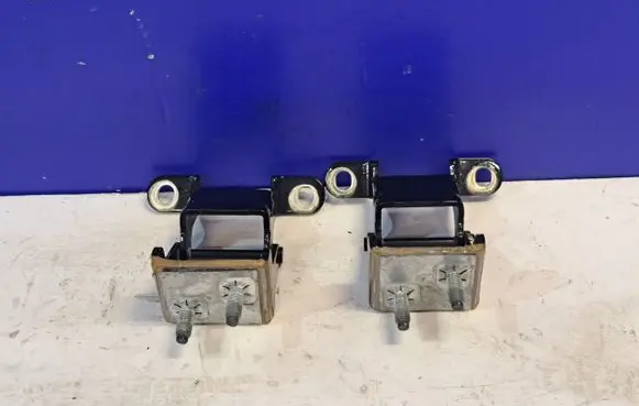 Volvo XC90 Tailgate/trunk/boot hinge 31663169