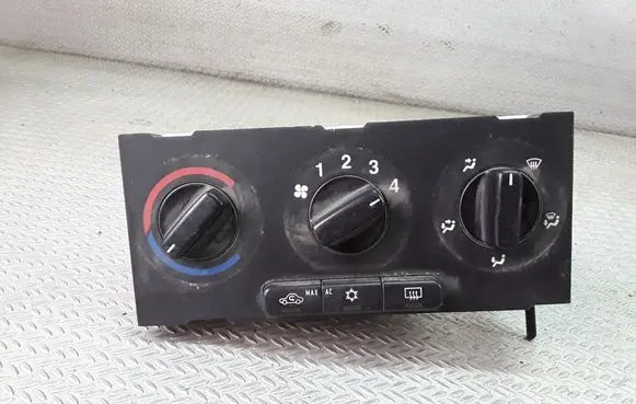 Opel Zafira A Climate control unit 90559839
