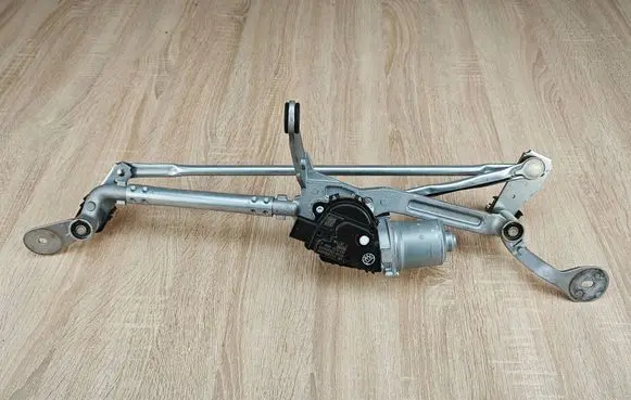 BMW X4 G02 Front wiper linkage 7399004