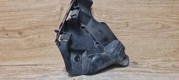 Volvo XC60 Front bumper mounting bracket 30764618