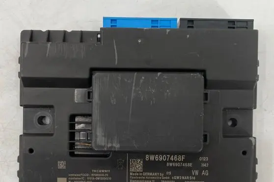 Audi A5 Gateway control module 8W6907468E