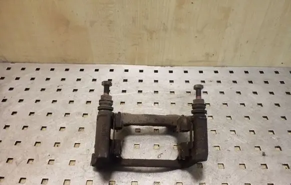 Volkswagen PASSAT CC Brake caliper pad carrier rear 