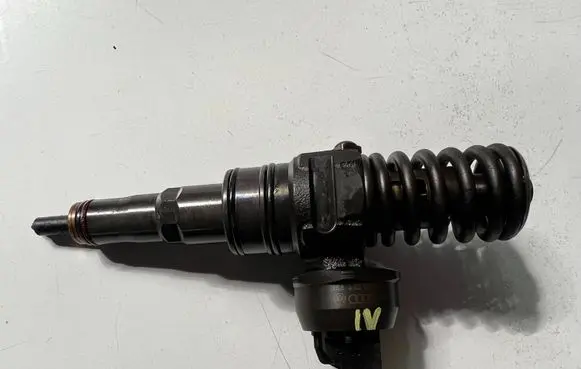 Volkswagen Golf Plus Fuel injector 0414720313 038130073BN 038130079TX