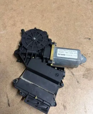 Volkswagen Sharan Front door window regulator with motor 7M3959801 106236100 YM2114A389AA