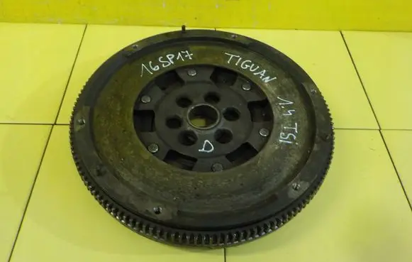 Volkswagen Tiguan Dual mass flywheel 16SP17