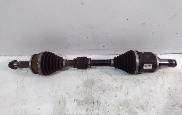 Lexus CT 200H Front driveshaft 11062315670