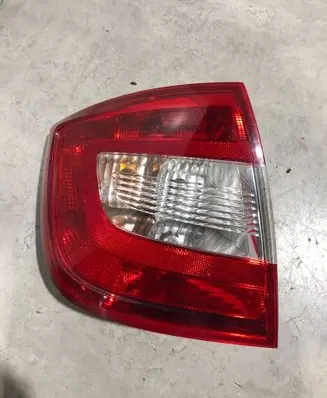 Skoda Rapid (NH) Rear/tail lights 5JH945095