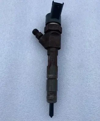 Nissan Primera Fuel injector 8200100272 38605