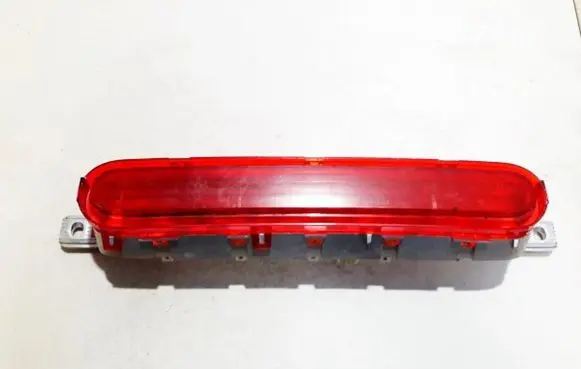 Toyota Corolla Verso AR10 Third/center stoplight 815700f011
