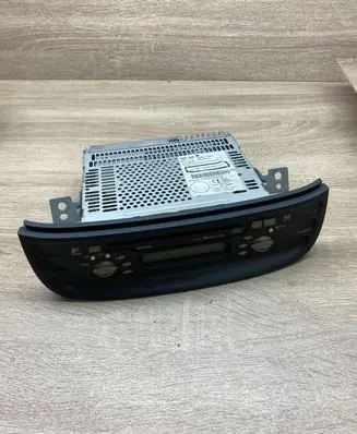 Nissan Almera Tino Radio/CD/DVD/GPS head unit 28185BU007 PN2424V