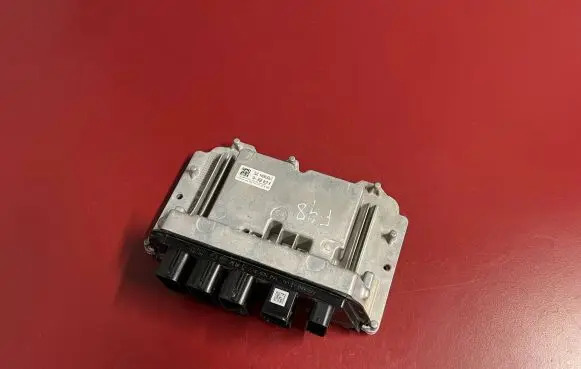 BMW X1 F48 F49 Engine control unit/module 8678859