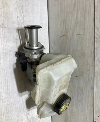 Audi A3 S3 8V Master brake cylinder 1K0945459A