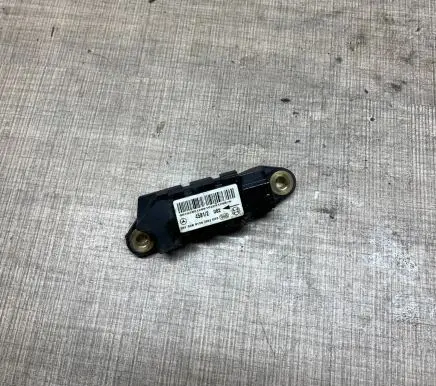 Mercedes-Benz C W203 Airbag deployment crash/impact sensor 001829126