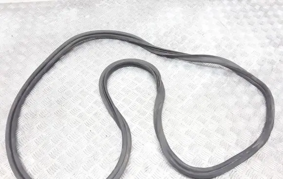 Mercedes-Benz GLE (W166 - C292) Trunk rubber seal (body) A1667400078