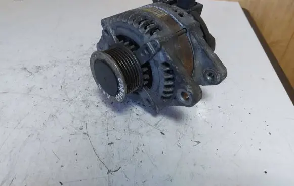Toyota Corolla E140 E150 Generator/alternator 270609333071 104210