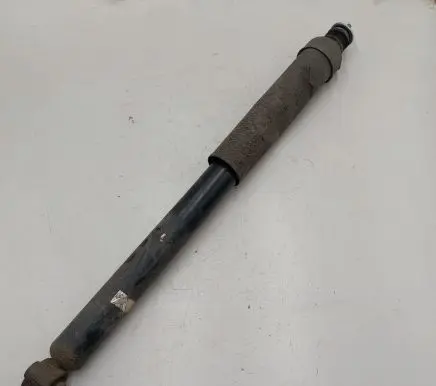 Nissan Leaf II (ZE1) Rear shock absorber/damper