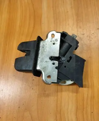Audi A4 S4 B8 8K Tailgate/trunk/boot lock/catch/latch 4F5827505D