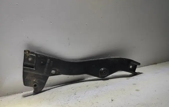 Audi A6 S6 C6 4F Front bumper mounting bracket 8E0807203B