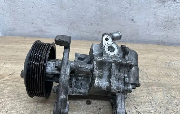 BMW 6 F06 Gran coupe Power steering pump LH2115369 09D13