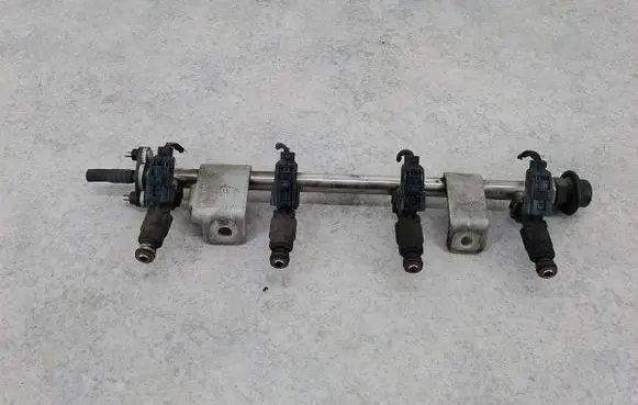 KIA Carens II Fuel main line pipe 35310-25100