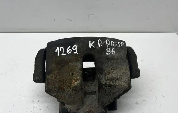 Volkswagen PASSAT B6 Front brake caliper
