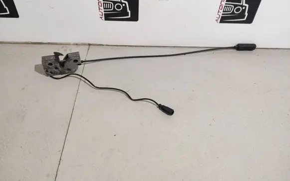 Skoda Octavia Mk3 (5E) Engine bonnet/hood lock/catch 5E0823509B 140815C