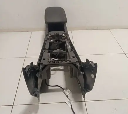 Peugeot 308 Armrest FSE3HZDT9 TC34X03X150560606
