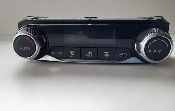 Nissan Micra K14 Climate control unit