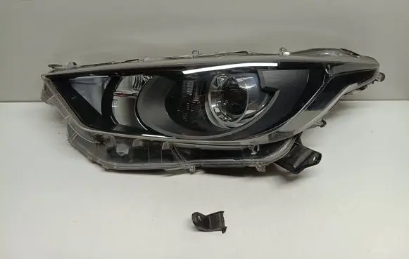 Toyota Yaris XP210 Headlight/headlamp EUK06