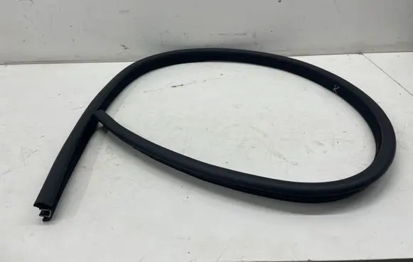 Mercedes-Benz E C207 W207 Front door rubber seal