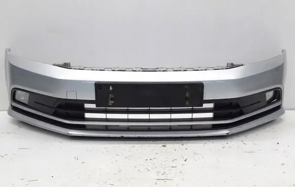 Volkswagen Jetta VI Front bumper