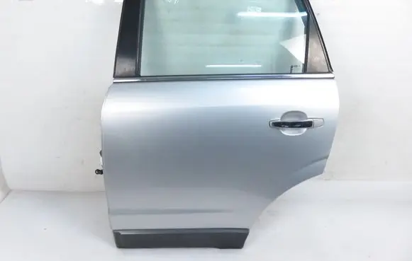 Opel Antara Rear door