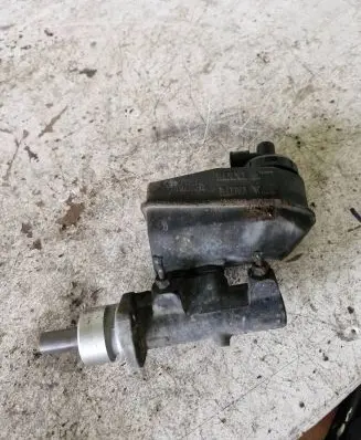 Renault Scenic I Master brake cylinder 7700436913 7700828034