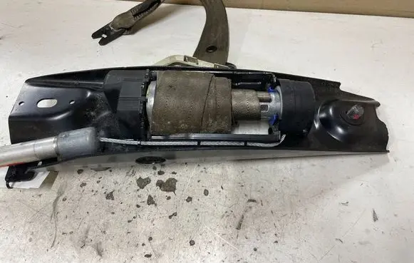 Volvo V70 Front seatbelt 6041213RHC