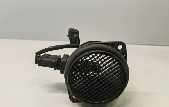 Volvo S60 Mass air flow meter 30095631