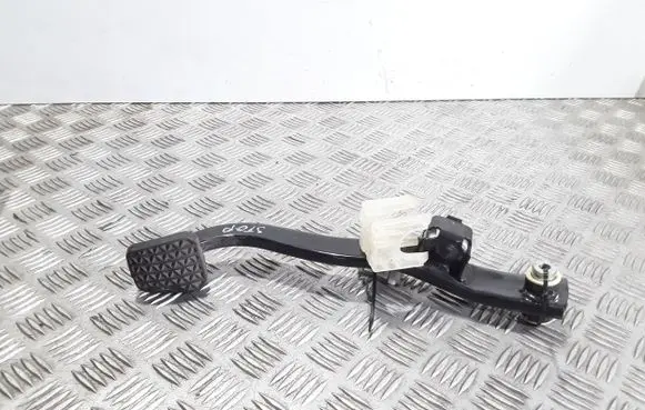 Opel Insignia A Brake pedal 