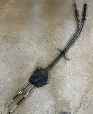 Toyota Avensis T220 Gear shift cable linkage 
