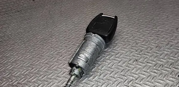 Opel Zafira A Ignition lock 90519058