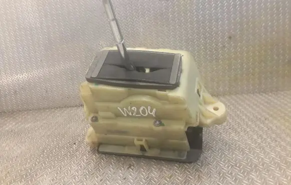 Mercedes-Benz C W204 Gear selector 2042677524 A2042677524