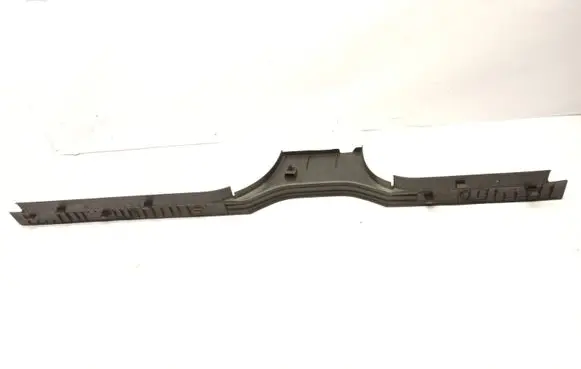 Land Rover Discovery 3 - LR3 Front sill trim cover MH500170