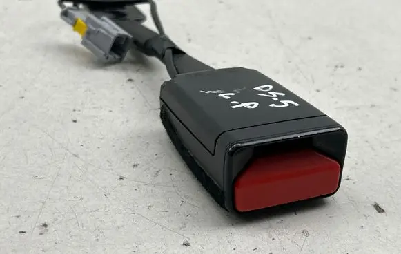 Citroen DS5 Front seatbelt buckle 