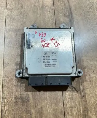 Mercedes-Benz C W204 Engine control unit/module A6519005301 28292738 A6519013301