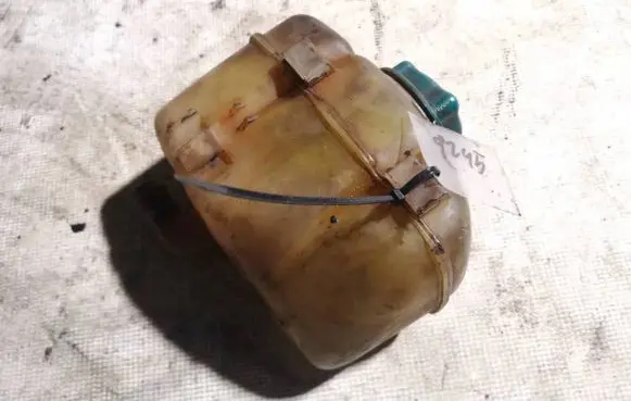 Volvo XC90 Coolant expansion tank/reservoir 30741971 30741972