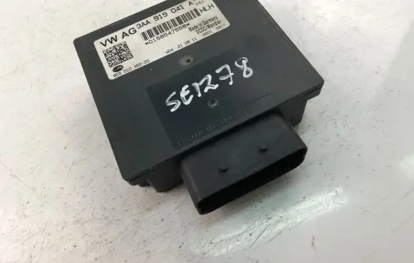Volkswagen Golf VI Other control units/modules 3AA919041A