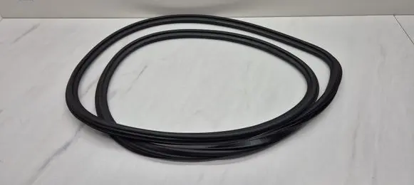 Audi Q3 8U Front door rubber seal 8U0831721 8U0831721A