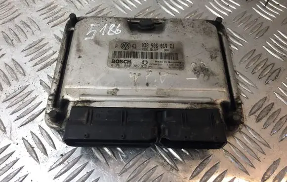Volkswagen Golf IV Engine control unit/module 038906019CJ 5186