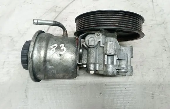 Toyota Avensis T250 Power steering pump
