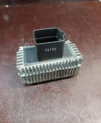 Glow plug pre-heat relay