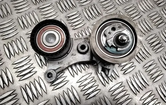 Volvo V70 Timing belt tensioner 