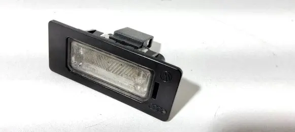 Audi A6 S6 C7 4G Number plate light 8T0943021